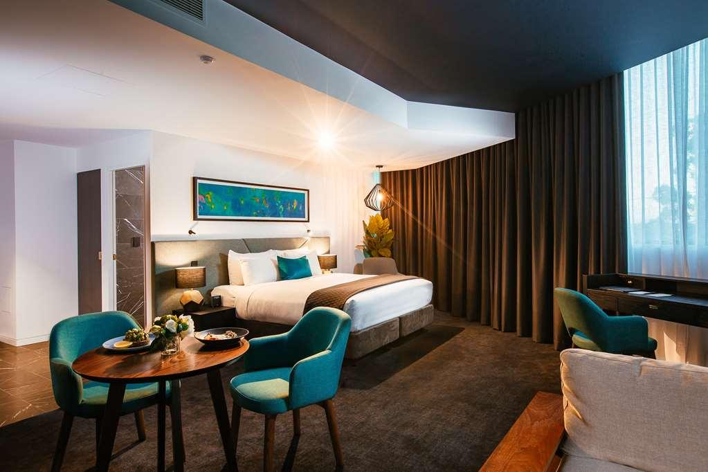Eatons Hill Hotel Брисбен Номер фото