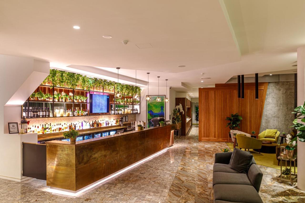 Eatons Hill Hotel Брисбен Экстерьер фото