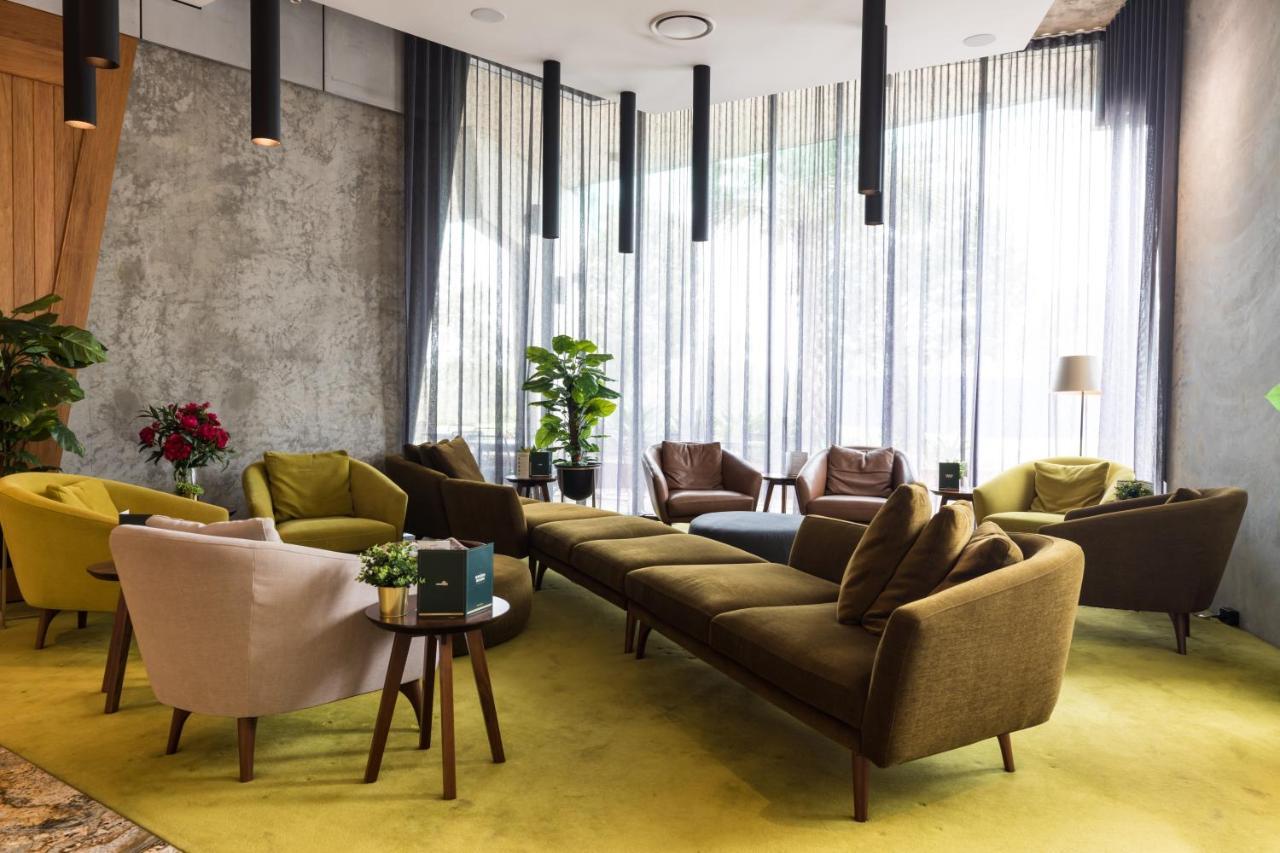 Eatons Hill Hotel Брисбен Экстерьер фото